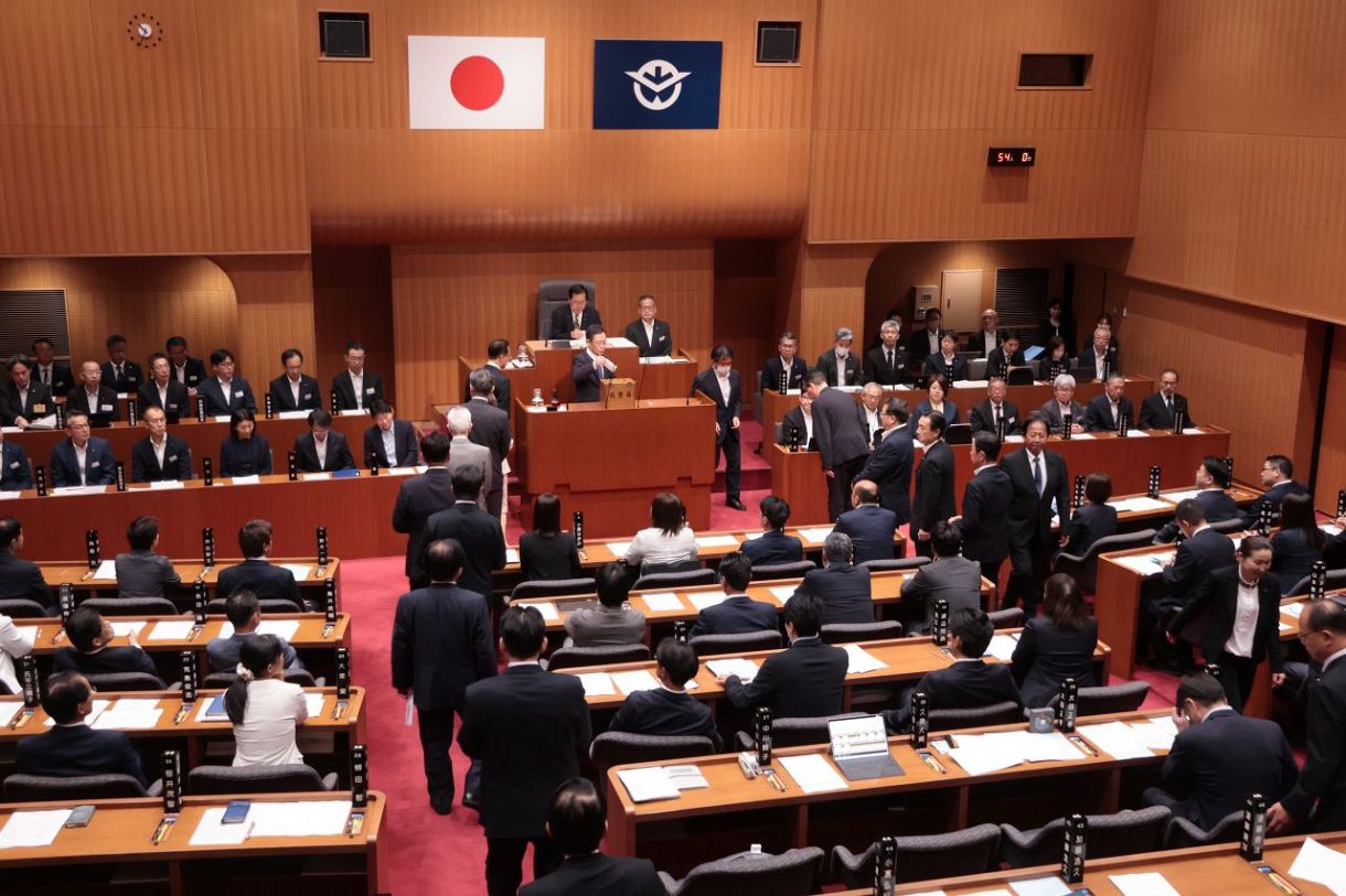 新議長に太田氏 副議長上田氏　岡山県議会臨時会