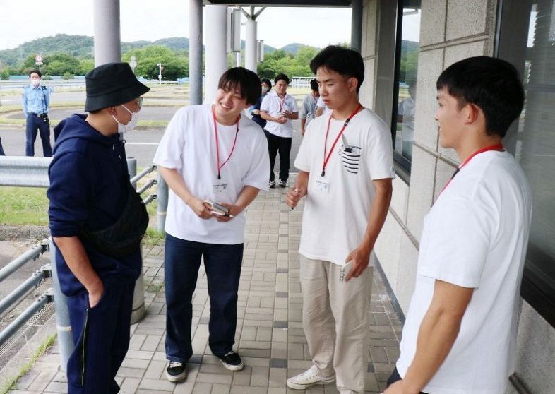職質や逮捕 警察業務やりがい実感 岡山県警体験会に学生ら37人：山陽