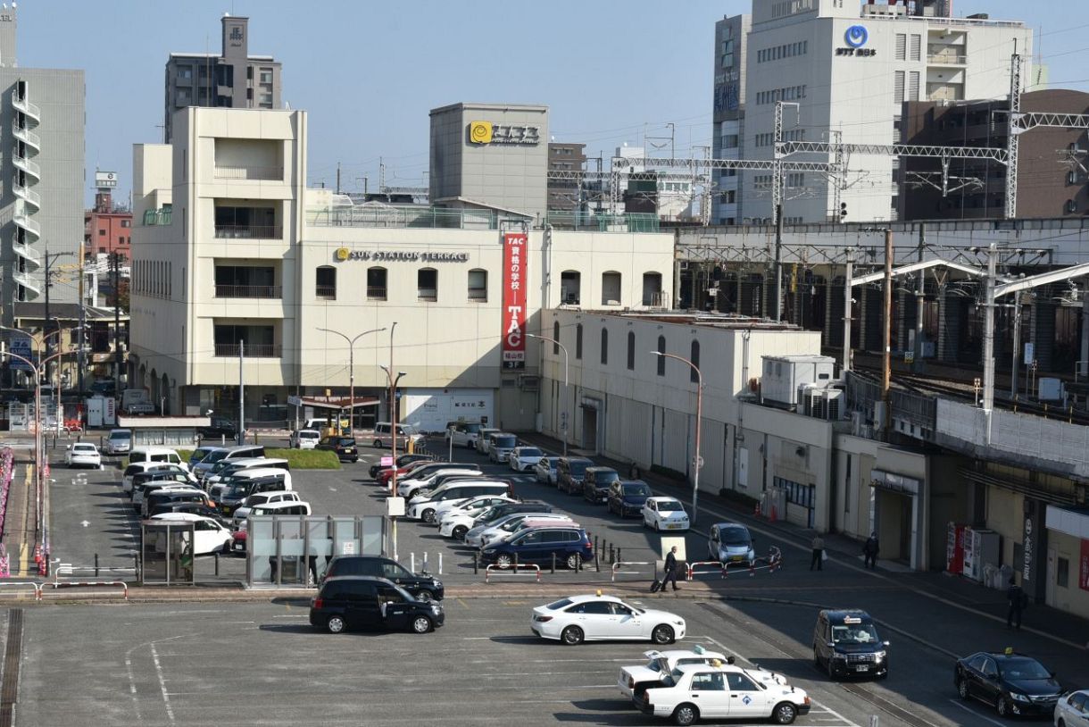 福山駅と福山城