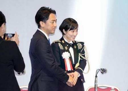国歌の歌唱「別の判断あり得た」 小泉防衛相、自身に報告あれば：山陽