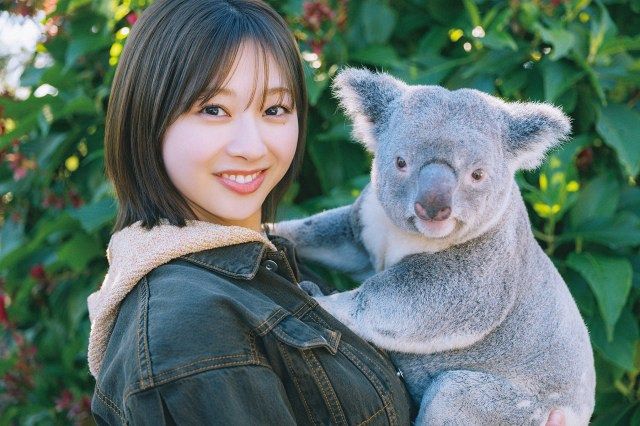 日向坂46富田鈴花1st写真集、新先行カット公開 生配信も決定で人生初