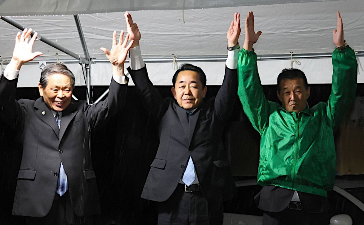 矢掛町選、山岡氏が再選 降魔氏破る　町議１２人決まる