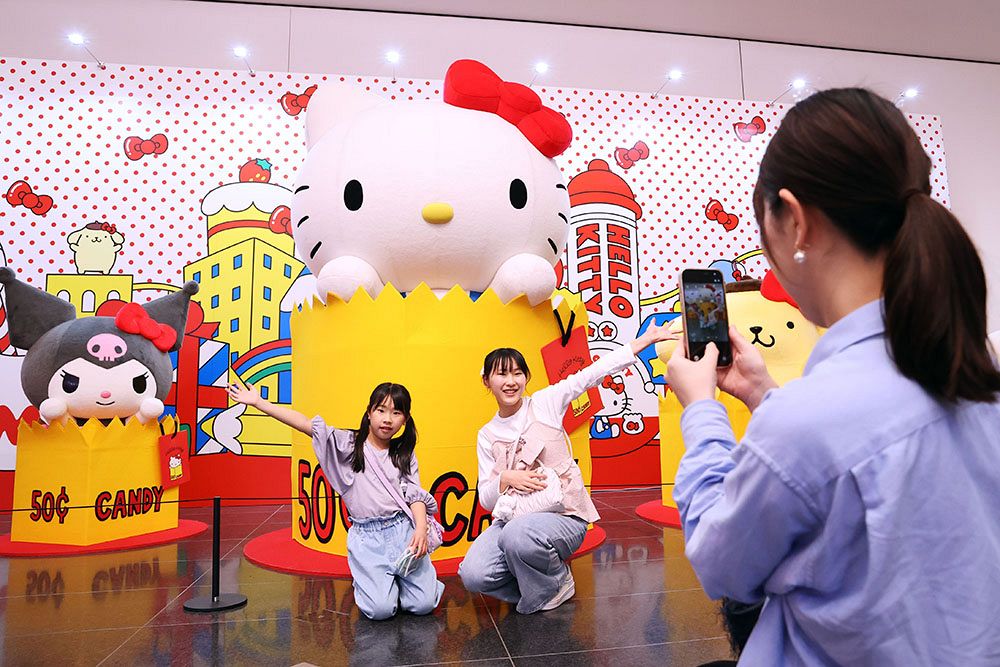 【写真特集】Ｈｅｌｌｏ Ｋｉｔｔｙ展“思い出のキティに会いに行く”　岡山県立美術館で５月１０日まで