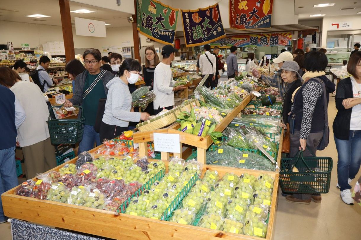道の駅笠岡ベイファーム　開設１５周年で感謝祭　ステージイベントや野菜販売