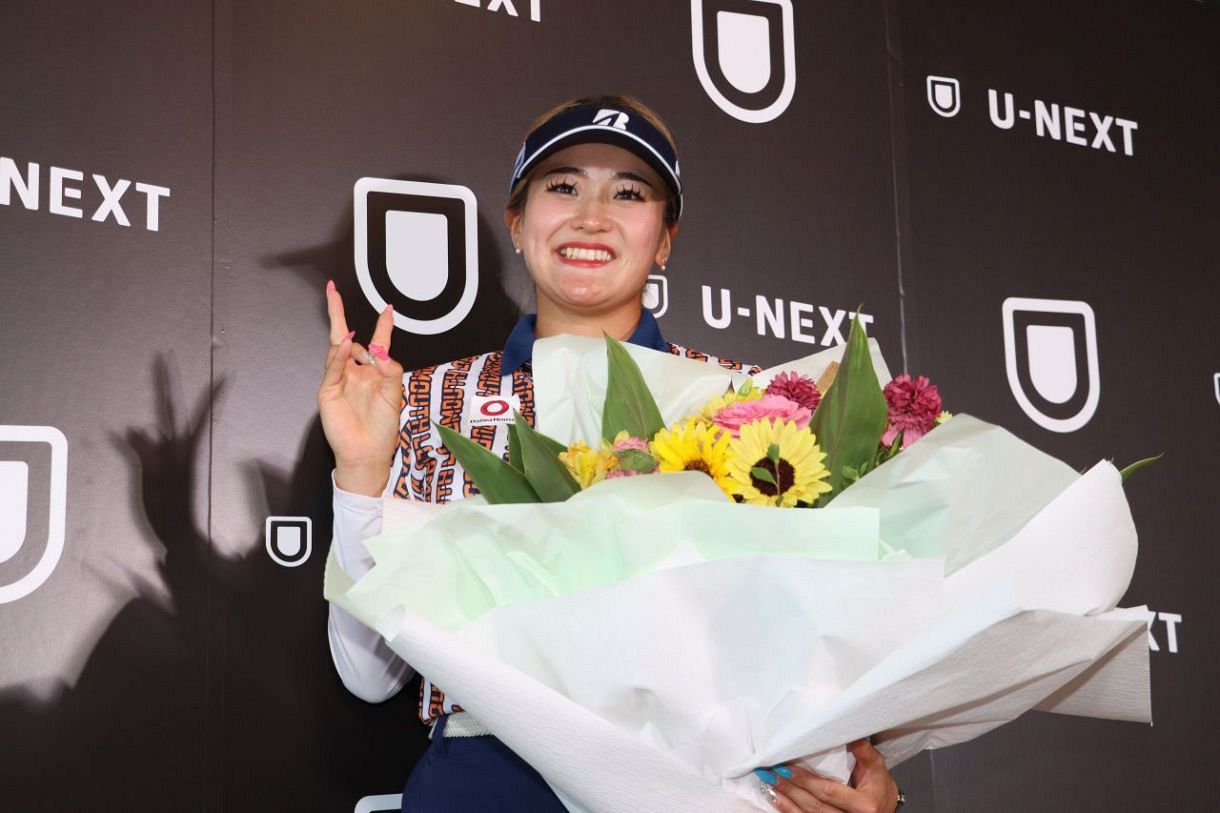 全英女子ゴルフＶ 桑木が笑顔の帰国　地元岡山の盛り上がりに喜び