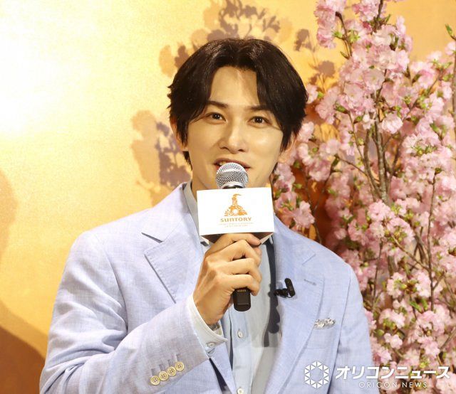 町田啓太、八重桜と2ショット ”1番良い時まで”「あと数日なのか