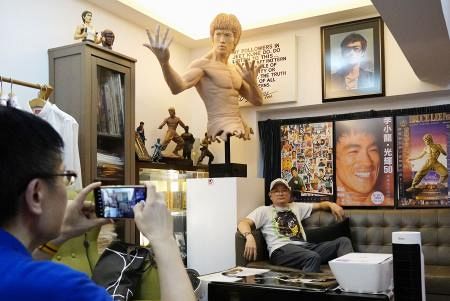 ブルース・リーの施設閉鎖 香港ファンクラブ運営、資金難で：山陽新聞