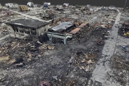 路上のがれき、津波火災を拡大 東日本大震災の岩手・山田町で：山陽