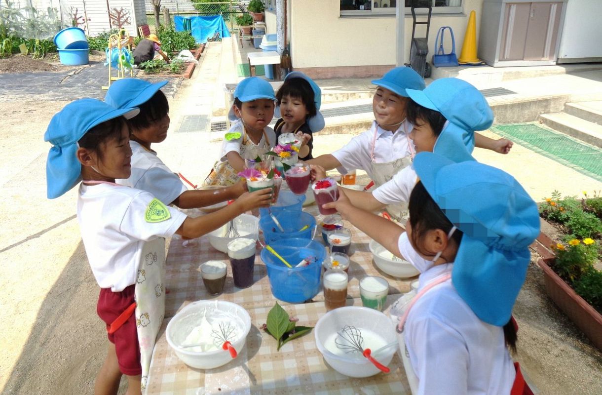 HUGだより】みんなで〝ジュース〟を作ったよ！ 岡山市立平福幼稚園