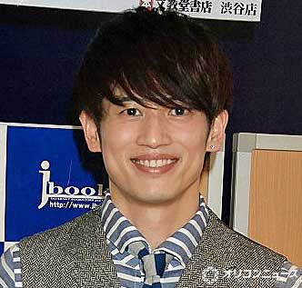 羞恥心」から15年…野久保直樹が最新ショット公開 ヒゲ×サングラスの