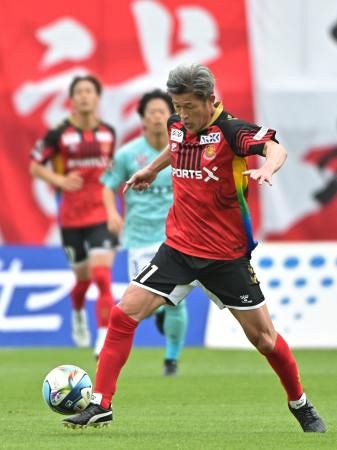 カズ、J公式戦の最年長更新 59歳3カ月12日で先発出場：山陽新聞