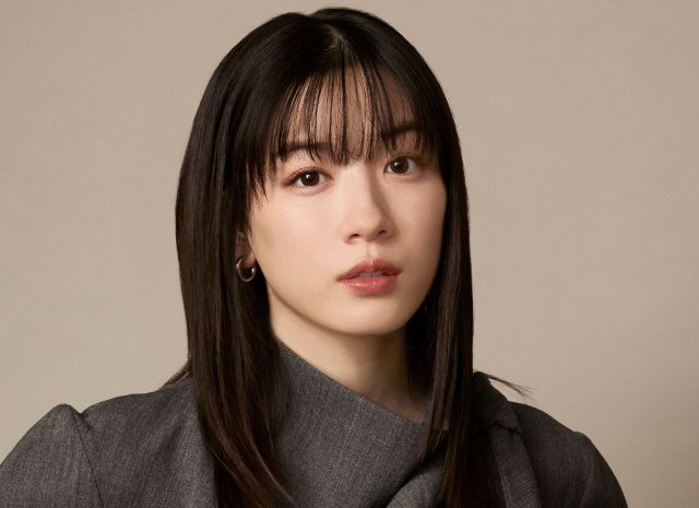 永野芽郁、ファンへ「いつも本当にありがとう」 海辺での開放感ある