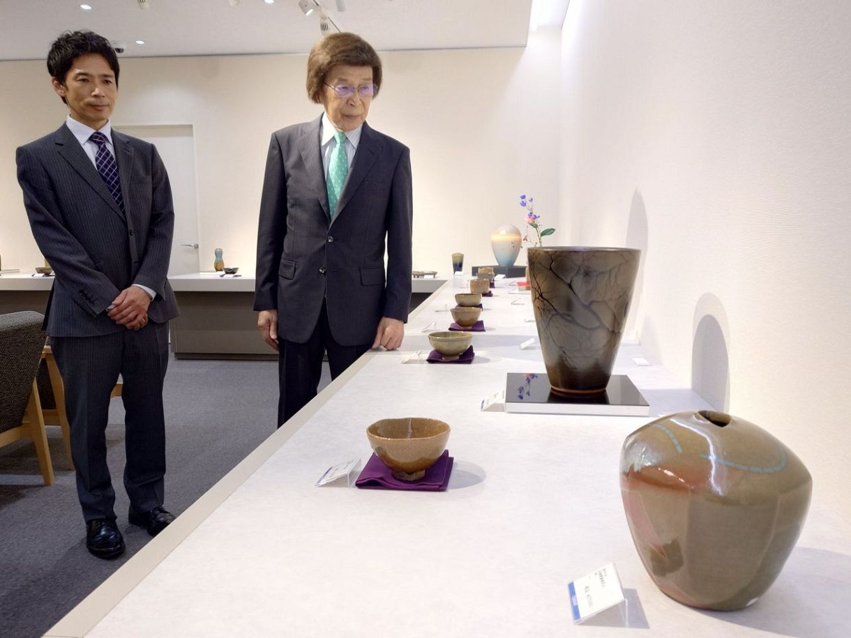 岡山県重文「黒井千左」【虫明焼・茶入】(仕覆付) fg-612-84.JPG