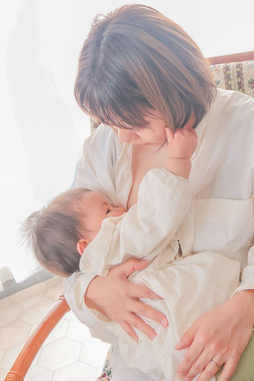ママのおっぱい授乳　フォト 授乳フォト いとおしい時間を記録 ３児の母・石井さん（倉敷）撮影：山陽新聞デジタル｜さんデジ