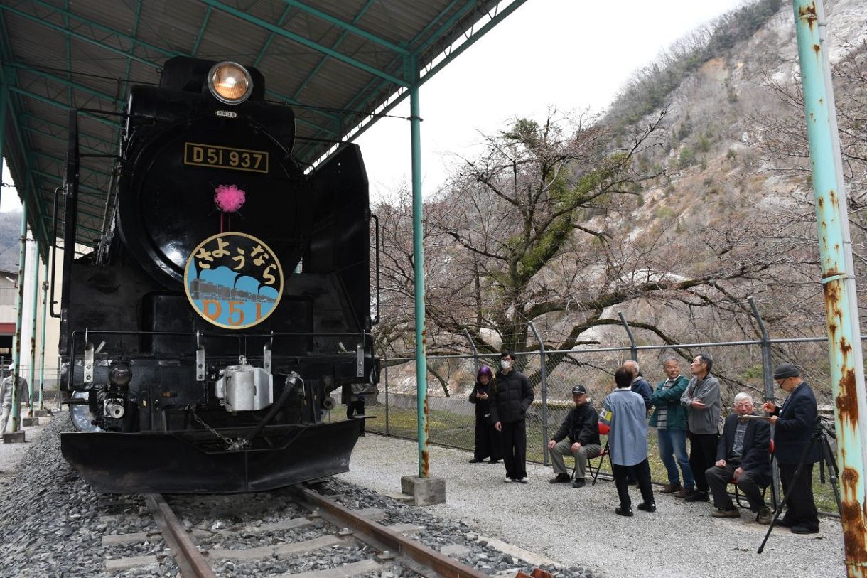 136、D51-838 蒸気機関車 新見の「D51」お召し仕様 来春完成へ 保存会が17年かけ整備：山陽