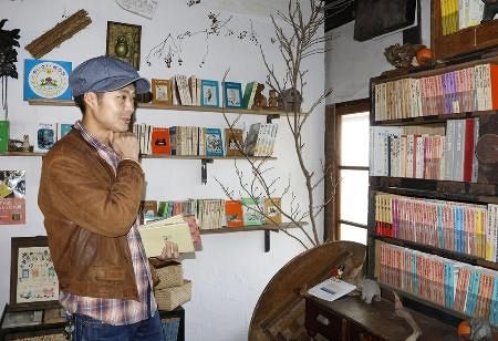 畑の真ん中にたたずむ農家の本屋 岩波少年文庫1200冊は「日本一