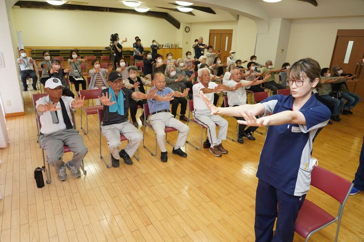 【倉敷玉島】高齢者の健康と社会参加を応援！アミカル特養で「いきいきサロン」スタート - オリジナル体操＆講演会で心身を活性化