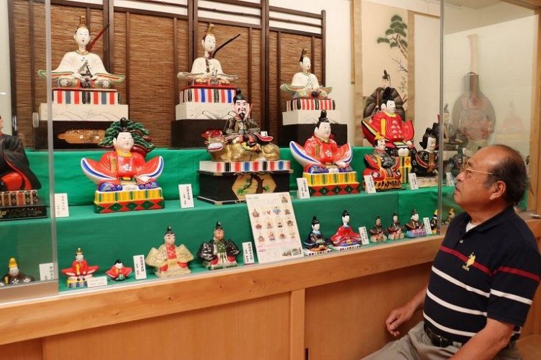 菅原道真モデルの土人形や張り子 倉敷・諸国郷土玩具館で企画展:山陽 菅原道真モデルの土人形や張り子 倉敷・諸国郷土玩具館で企画展:山陽