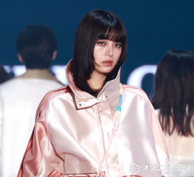 TGC】池田エライザ、光沢感あるピンクコーデで魅了「みなさんにとって