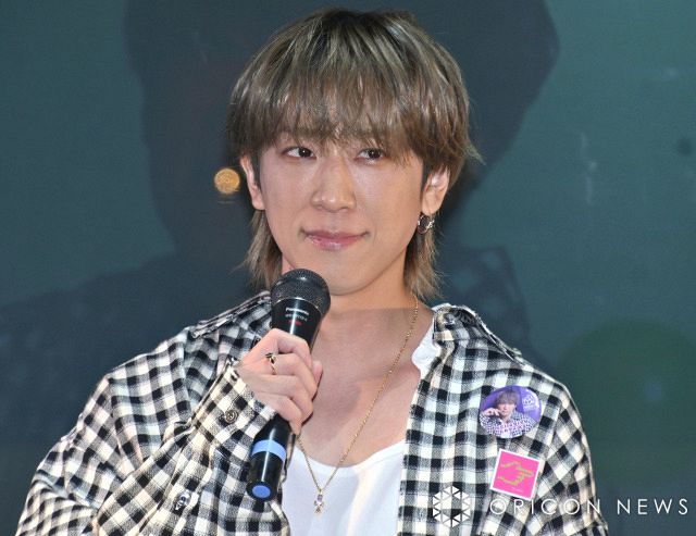 NEWS小山慶一郎、第1子誕生発表後初公の場で笑顔 メンバー3人そろって