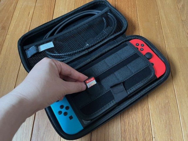 新型Switch 本体と周辺機器  届いてすぐ遊べる Switch有機ELモデル/Switch用 ストレイジポーチ | Switch用 周辺