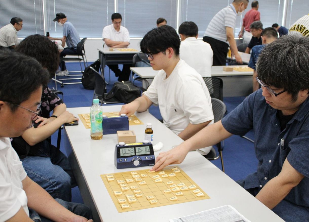 高山さん（倉敷）２年ぶり優勝　アマ将棋名人戦 岡山県大会
