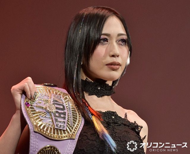 A*︎様 【絶賛人気沸騰】オーブルミニブラック‼️在庫ラストワン‼️定価より破格 上谷沙弥、透け感ある“黒ミニドレス”で魅了 対戦相手の朱里もスリット