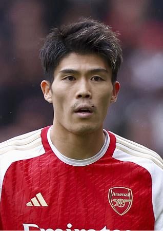 冨安健洋、アーセナル退団 右膝手術で長期離脱：山陽新聞デジタル