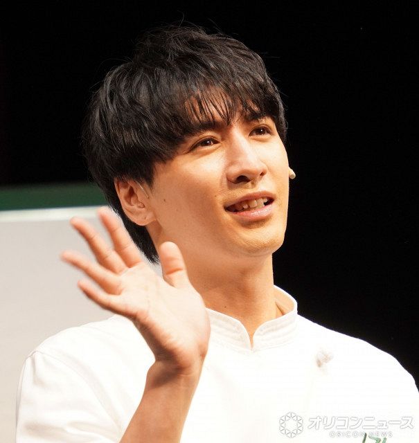 藤井流星 WEST. ウエッシャーツ!!!!!!! WEST.藤井流星、イベント被りがちな誕生日に申し訳なさ芽生える 一方で