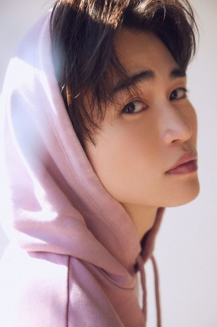 西垣匠 写真集 特典セット カレンダー付 最終値下げ おまけ付き】西垣匠 写真集 カレンダー 福岡 特典 トレカ 渋谷タワレコ