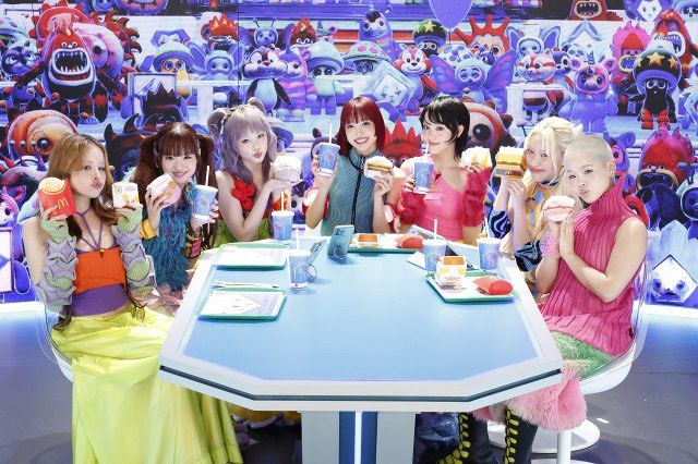 XG、生配信でマックをもぐもぐ「みんなでおいしくいただきマック