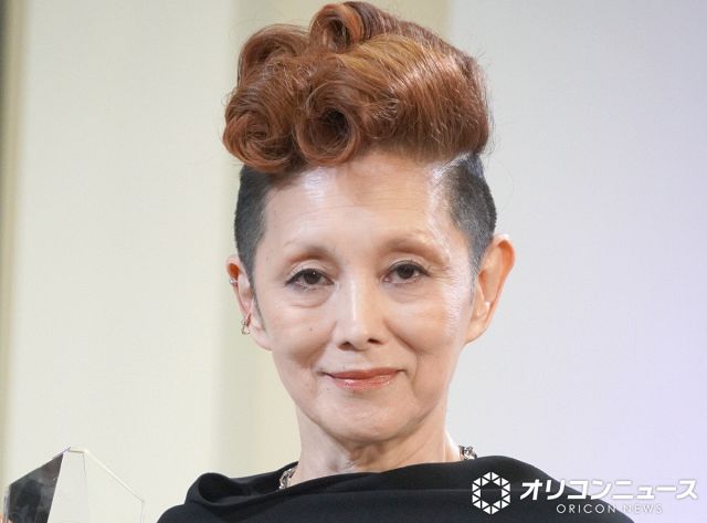 夏木マリ、音楽家の夫とシミラールックで2ショット「カッコ良すぎ