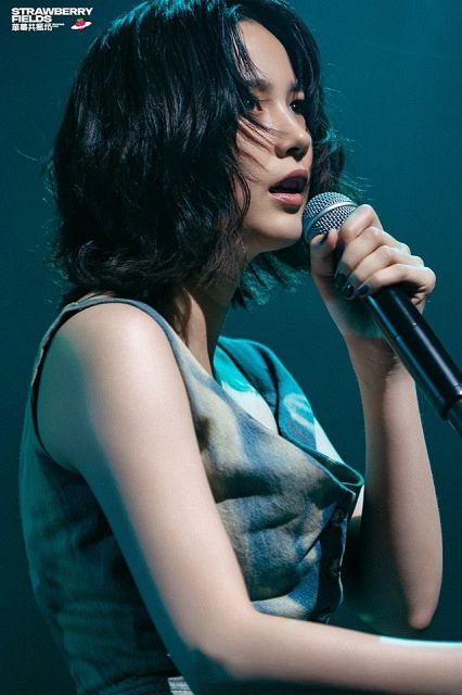 のん、上海での熱唱姿に反響「たくましくてクール」「カッコイイが更新されている」：山陽新聞デジタル｜さんデジ