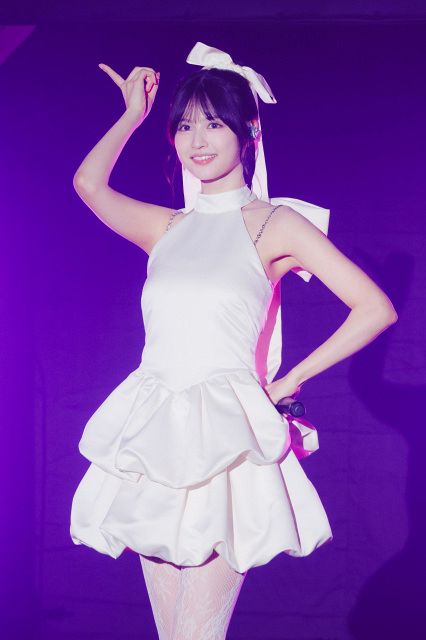 中村麗乃、乃木坂46や＝LOVE楽曲などをソロ披露「気持ちはバチバチの