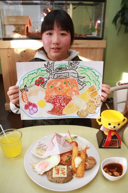 最優秀は国府小4年万代さん 瀬戸内 お子様ランチの『絵』コン：山陽