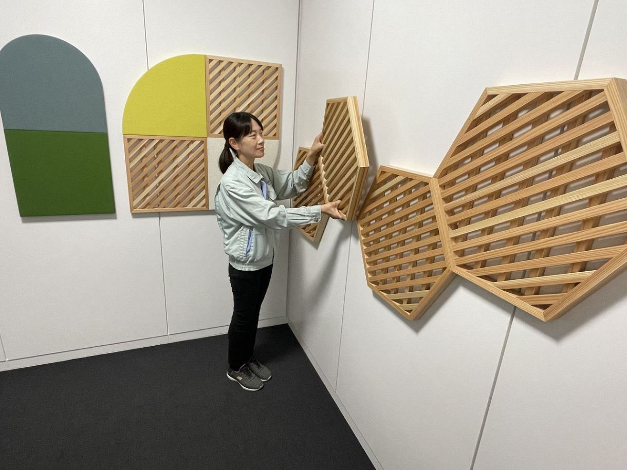 音の反響抑える木製パネル開発 オフィス向けに大建工業岡山工場：山陽