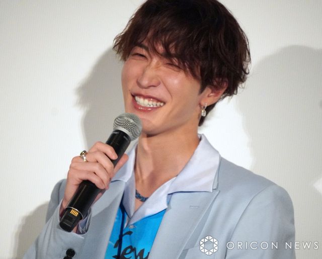 渡辺翔太、吉田鋼太郎の初対面での対応にキュン「いきなり好きになっ