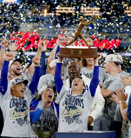 ドジャースが２連覇、山本ＭＶＰ　大谷３失点、延長十一回逆転勝ち