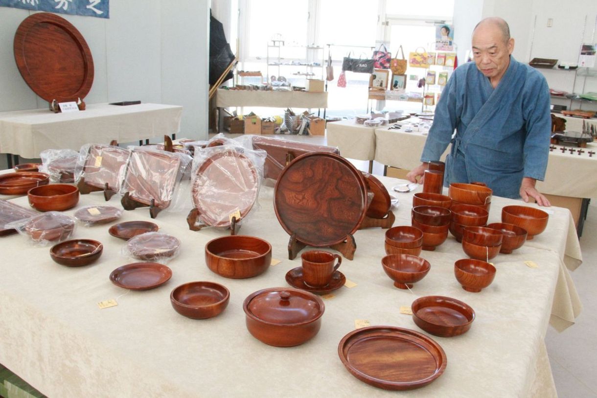 ぬくもりある鶴山漆器150点 瀬戸内 小椋さん（津山）展示：山陽新聞