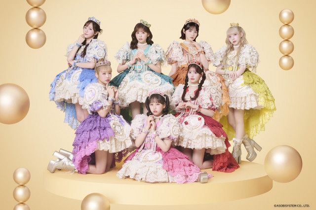 R&B DJ FAMAOUS CANDY SHOP プロモーション盤　非売品 IDOL RUNWAY COLLECTION』日向坂46・FRUITS ZIPPER・CANDY TUNE・≒JOY
