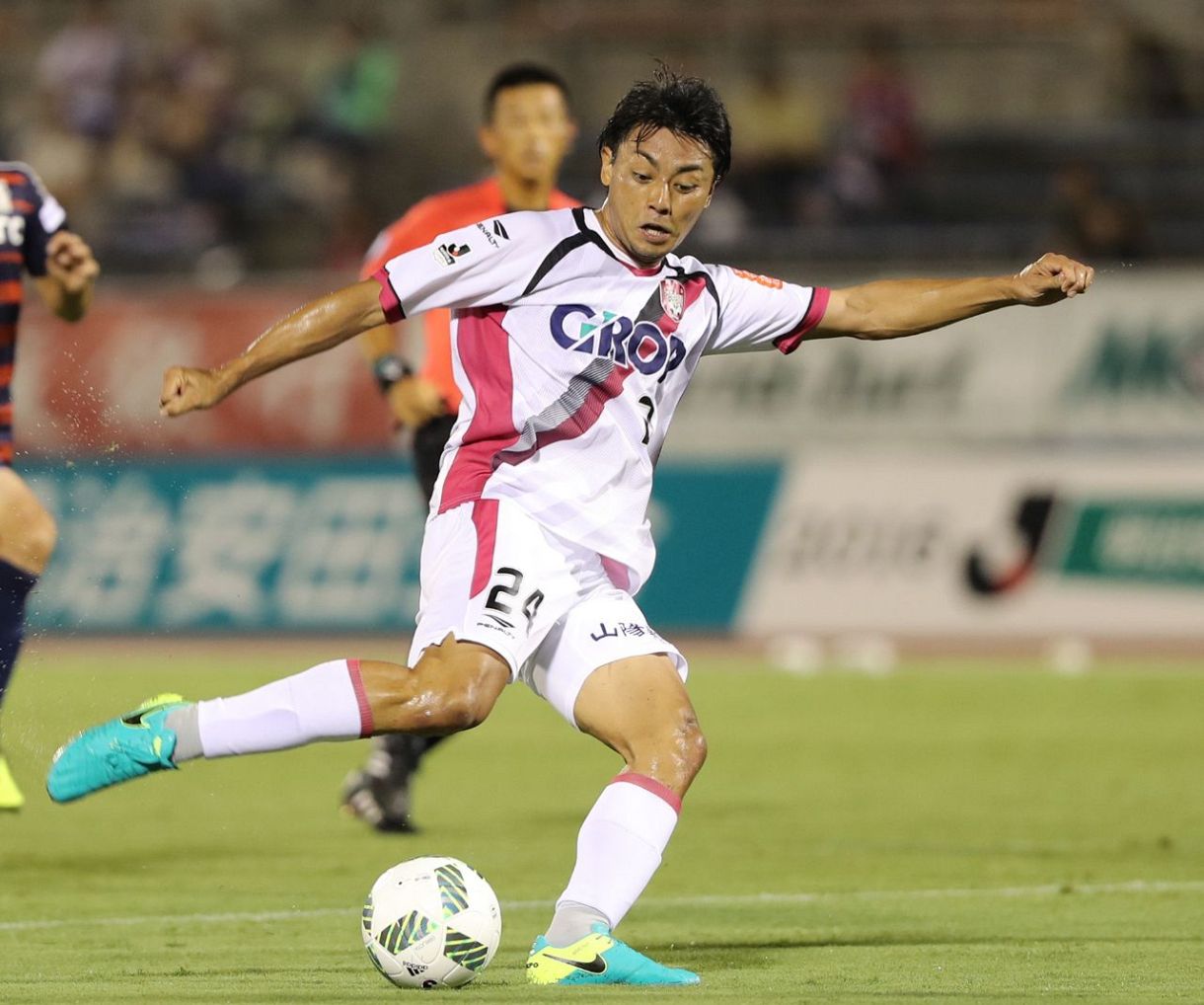 ファジ元選手赤嶺さん 新設ポストで古巣復帰 ストライカーコーチ