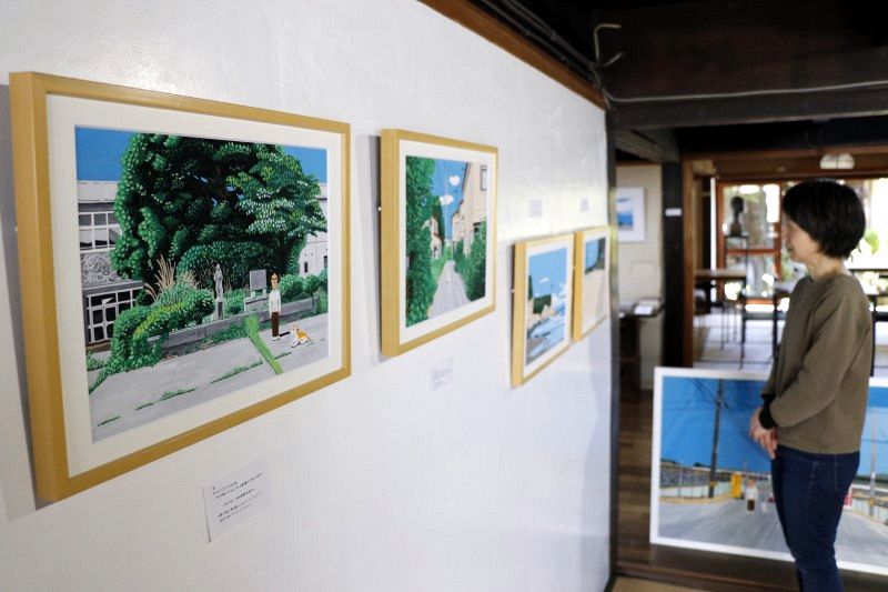 シロちゃん　福島県本宮　鈴木宗吉の人物画 「おしゃまさん」1980年制作 被災地福島の現状描いた33点 絵本作家鈴木さん 津山で個展：山陽新聞