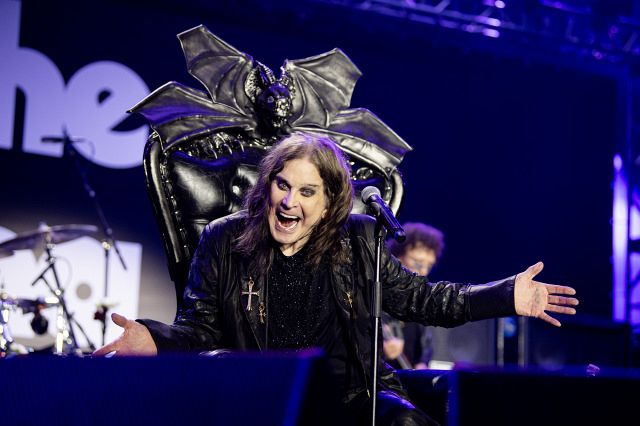 オジー・オズボーンの超豪華ラストライブが終幕 きょう午後11時まで
