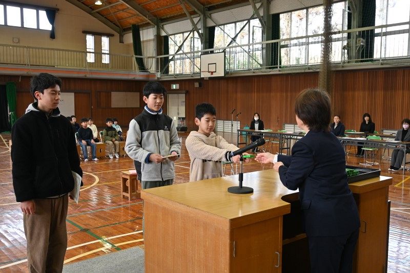 吉備中央 吉川小に県「わかば賞」　地域美化、お年寄りへの手紙評価