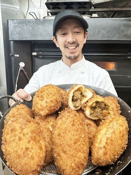 岡歩 岡モータース 新品 カレーパン 板橋の老舗パン屋さん「マルジュー