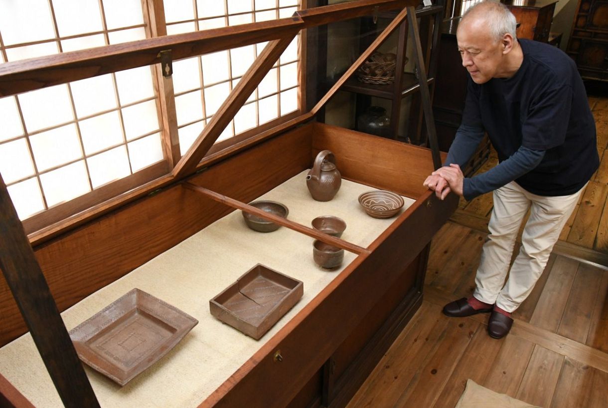 浜田庄司の備前焼を公開 作家との交流機に制作か 角鉢、土瓶など7点