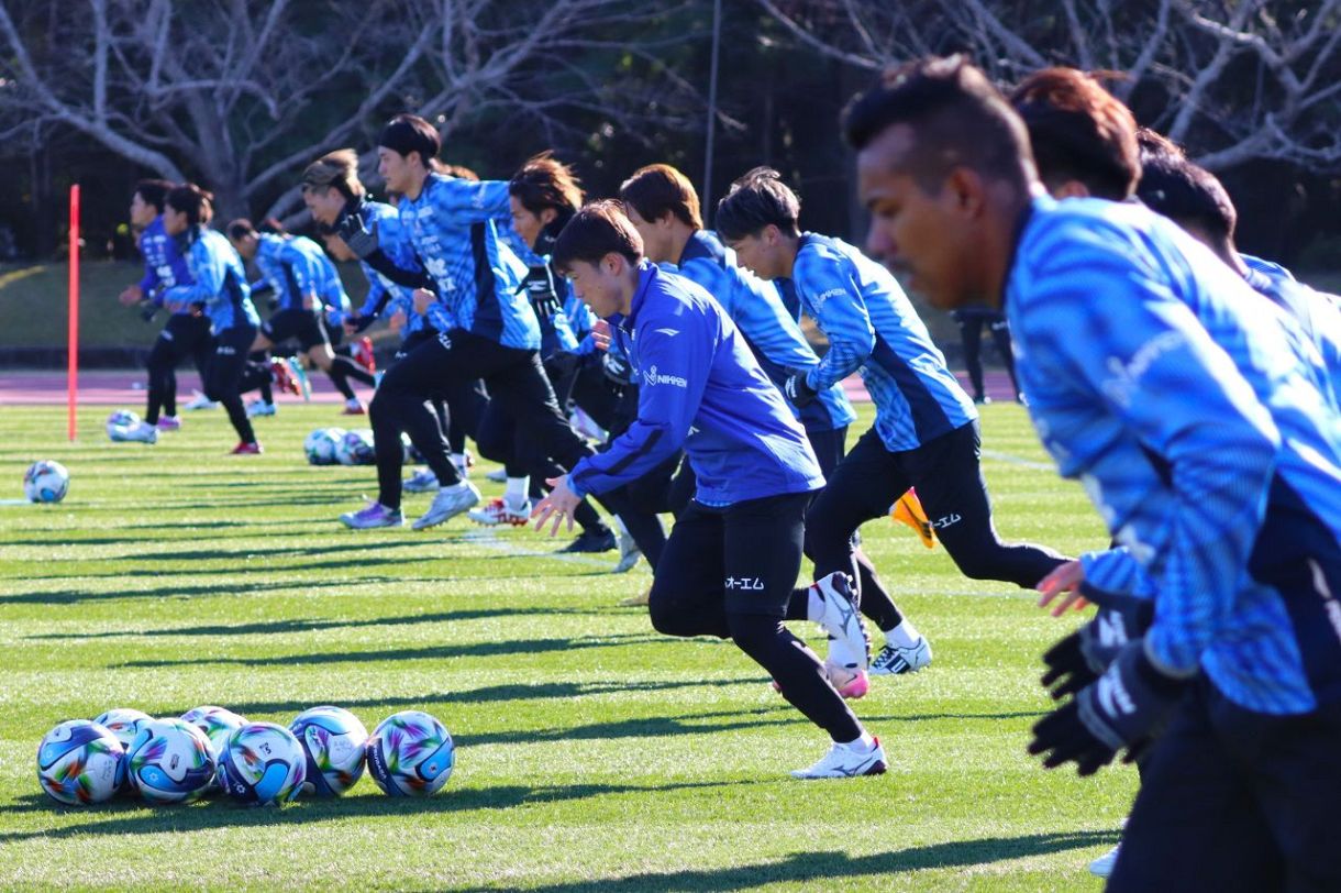 ファジアーノ宮崎キャンプスタート 開幕へ新旧戦力の融合図る