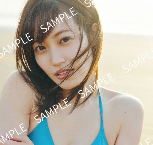 櫻坂46松田里奈、1st写真集本編未収録の水着ショット 封入特典第2弾