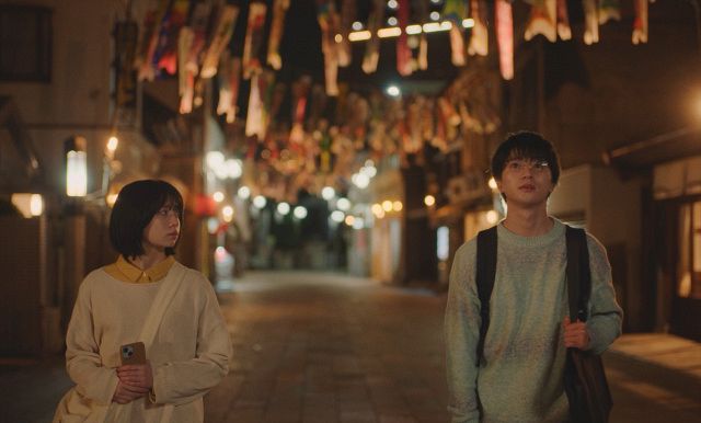 桜田ひより×木戸大聖『モブ子の恋』電車、ファミレス、祭りの夜