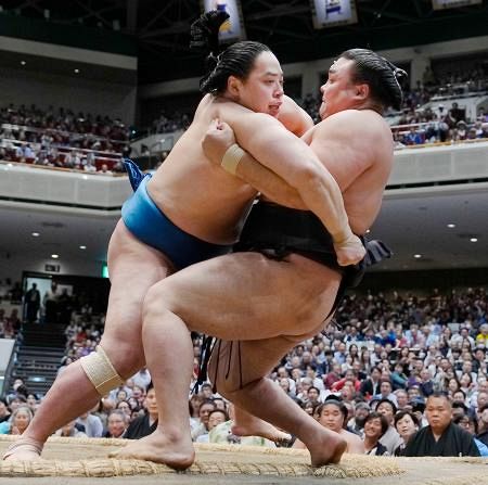 掛軸-1730　第29代　木村庄之助　「忍」　共箱　大相撲　行司 39代木村庄之助が差し違え 立行司に昇進後は初めて：山陽新聞